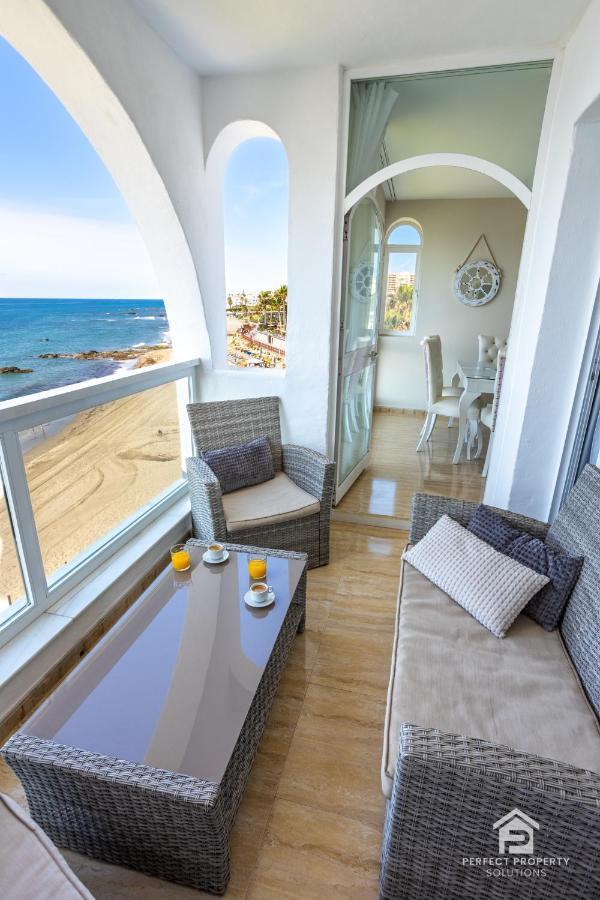 Apartment Aguamarina On The Beach Front マラガ エクステリア 写真