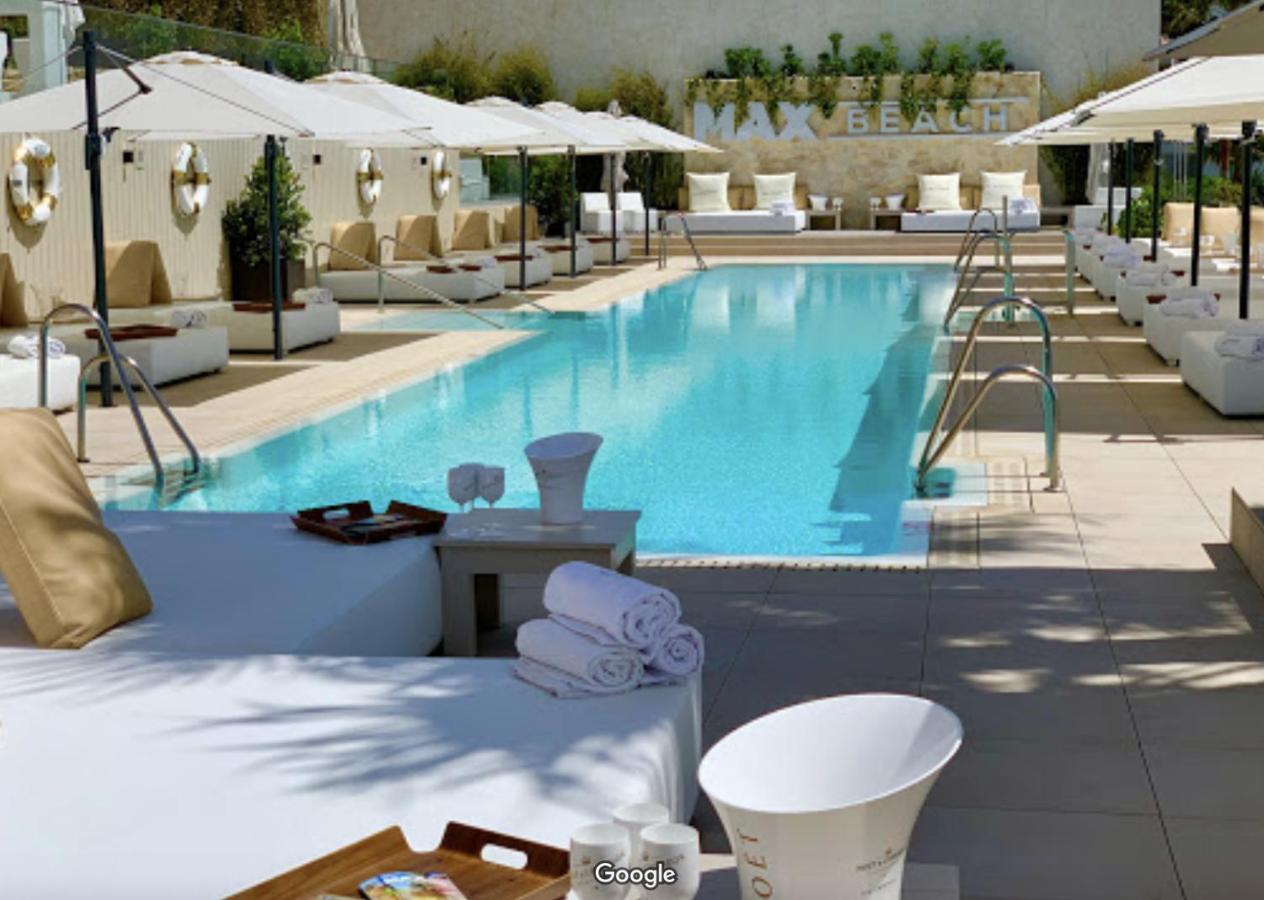 Apartment Aguamarina On The Beach Front マラガ エクステリア 写真